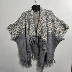 Boho Geometric Blu Pepper Fringe Short-Sleeved Womens Shawl Cardigan.  Size M.